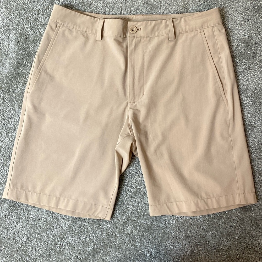 Vineyard Vines Fairway Short